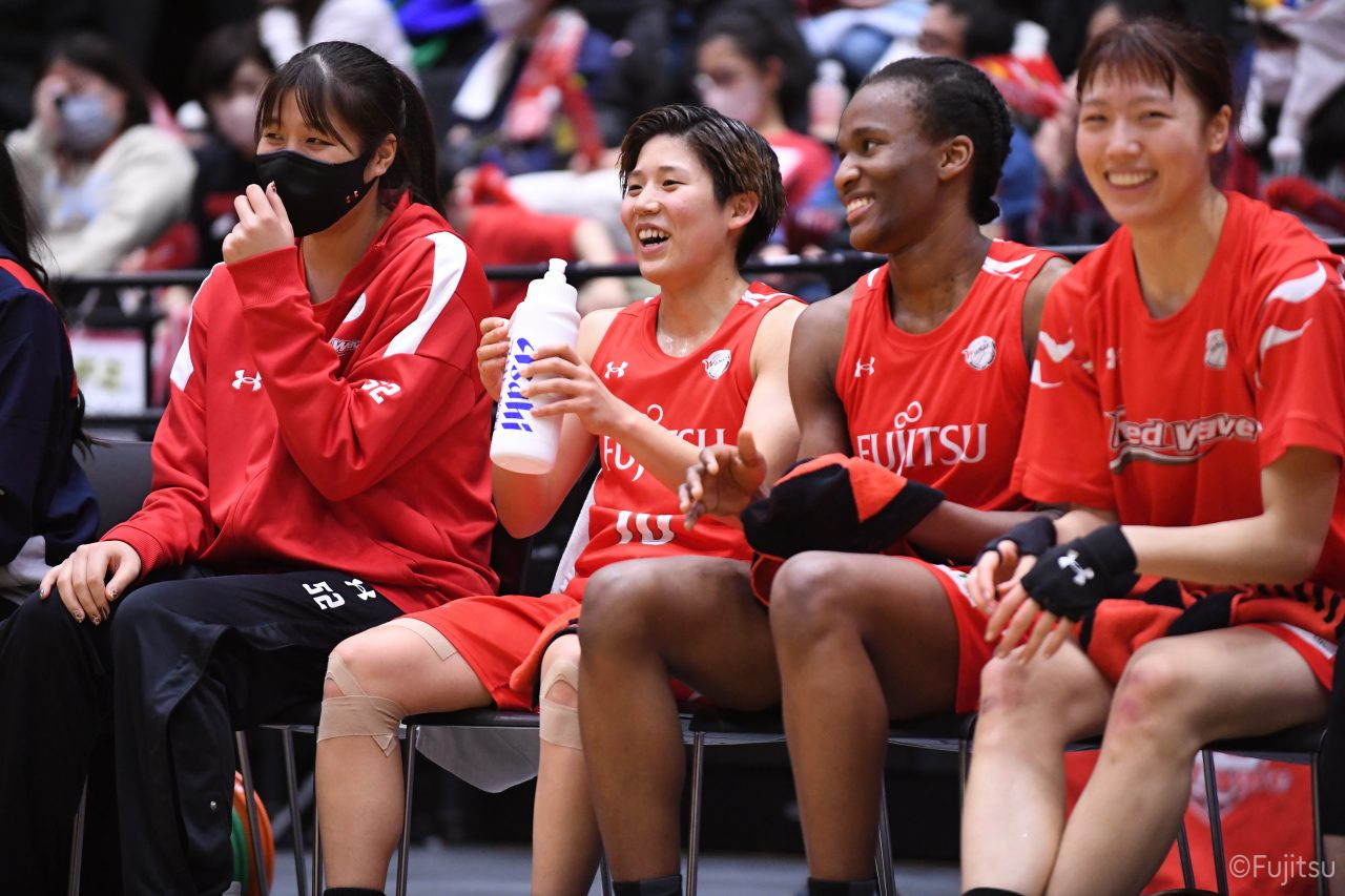 元気と勇気と笑顔を全世界へ レッドウェーブ Fujitsu Sports 富士通